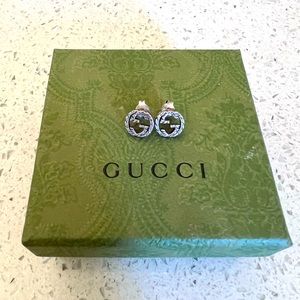 Gucci interlocking G earrings in silver